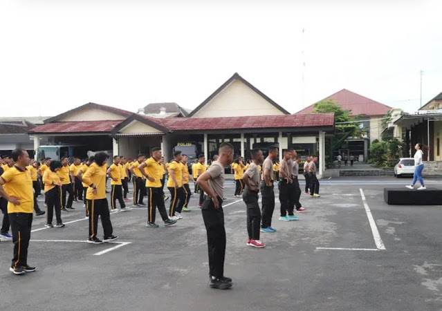 Perkuat Solidaritas Internal, Polres Kediri Gelar Olahraga dan Makan Bersama