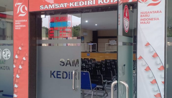 Kasatlantas Kota Kediri Komitmen Untuk Tingkatkan Kualitas Pelayanan Di KB.Samsat Kota Kediri