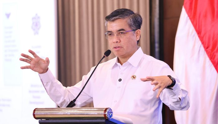 PKB Freeport Disepakati, Menaker Yassierli Soroti Tantangan Implementasi di Lapangan